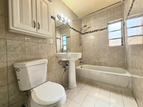 Liberty Park Estates, 649 NW 19th St, Pompano Beach, Florida 33060, image 2