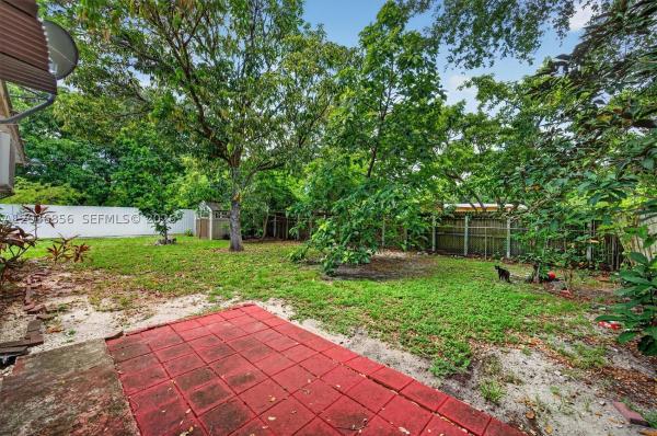 Irons Manor High Pine, 761 NE 139th St, North Miami, Florida 33161, image 2