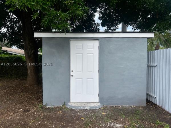 Royal Palms Park, 3040 NW 20th St, Fort Lauderdale, Florida 33311, image 1