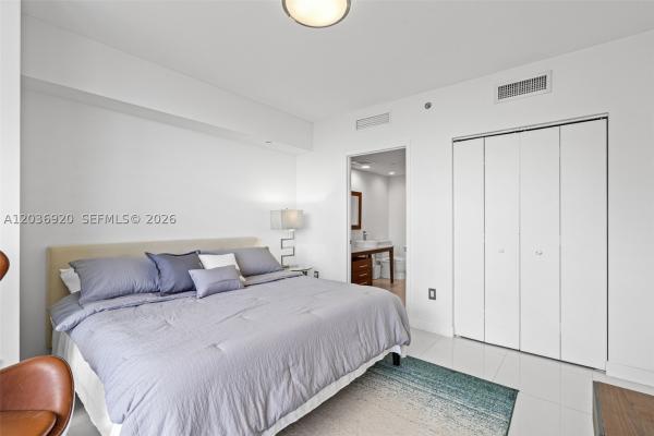 Icon Brickell Tower 2, 495 Brickell Ave #905, Miami, Florida 33131, image 3