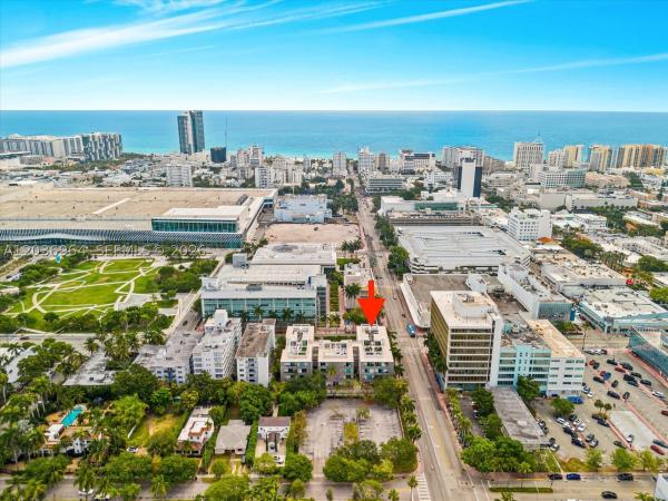 The Montclair, 1700 Meridian Ave #203, Miami Beach, Florida 33139, image 2