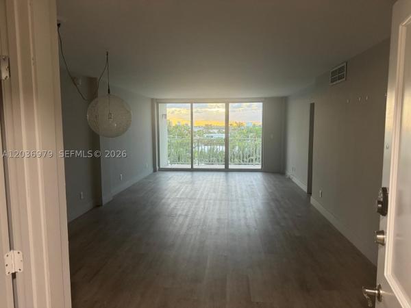 St Regis, 9500 W Bay Harbor Dr #6C, Bay Harbor Islands, Florida 33154, image 2