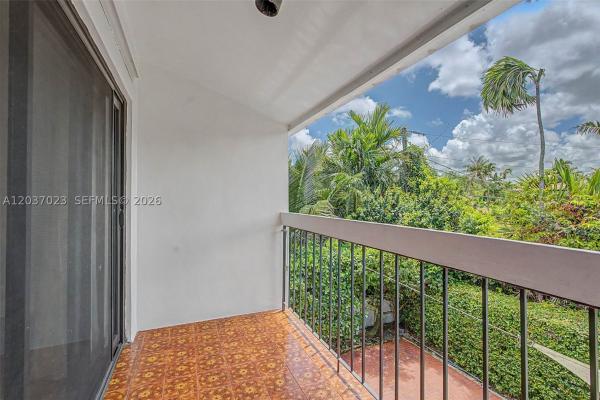 Riviera, 4950 San Amaro Dr, Coral Gables, Florida 33146, image 3