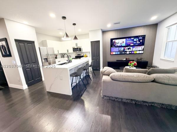 Sunset Trails, 11967 NW 46th St, Coral Springs, Florida 33076, image 2