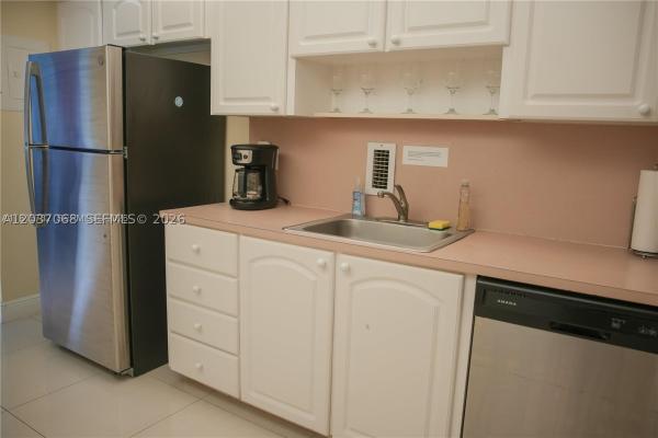 Sian Ocean Residences, 4001 S Ocean Dr #11A, Hollywood, Florida 33019, image 2