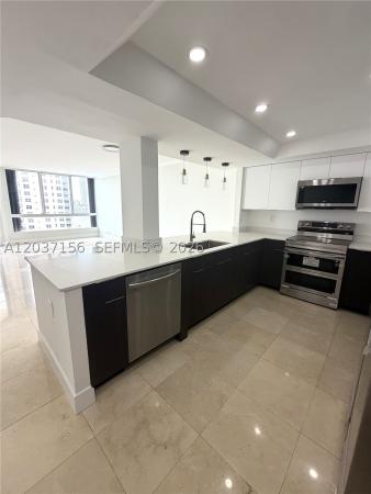 Brickell Key One, 520 Brickell Key Dr #A1005, Miami, Florida 33131, image 2