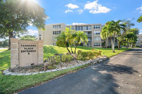 Tangerine Of Pine Island Ridge, 9480 Tangerine Pl #101, Davie, Florida 33324, image 3