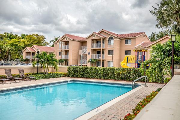 15780 SW 106th Ter #107, Unincorporated Dade County, Florida 33196, image 2