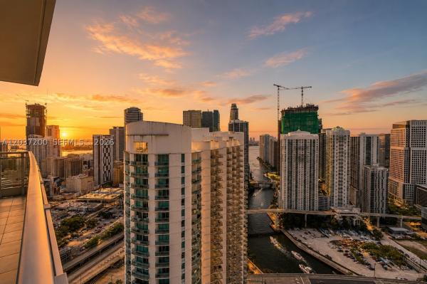 The Ivy At Riverfront, 90 SW 3rd St #4303, Miami, Florida 33130, image 1