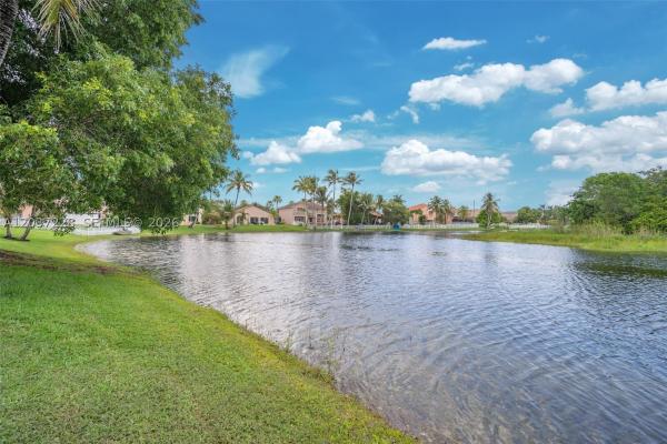 Estancia, 467 SW 191st Ter, Pembroke Pines, Florida 33029, image 2