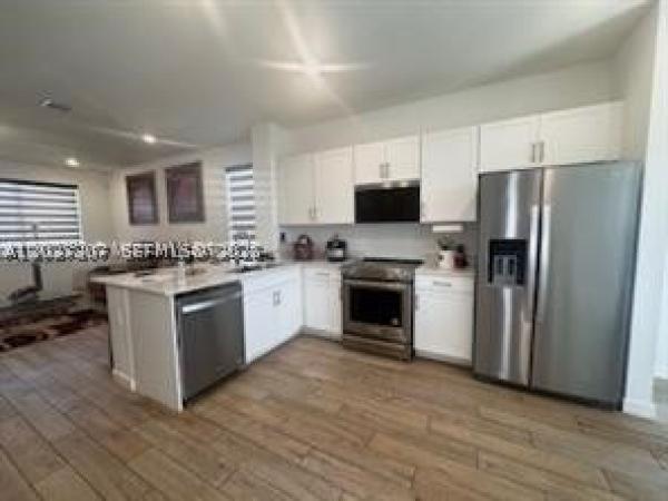 687 SE 17th Ave, Homestead, Florida 33033, image 3