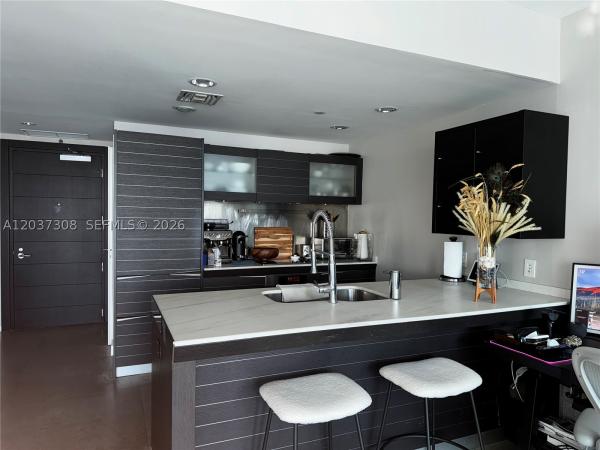 Epic Hotel & Residences, 200 Biscayne Boulevard Way #3110, Miami, Florida 33131, image 1
