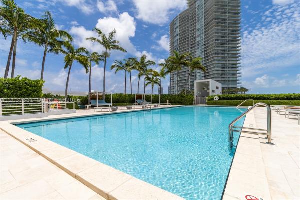 The Bentley Bay South, 520 West Ave #2004, Miami Beach, Florida 33139, image 2