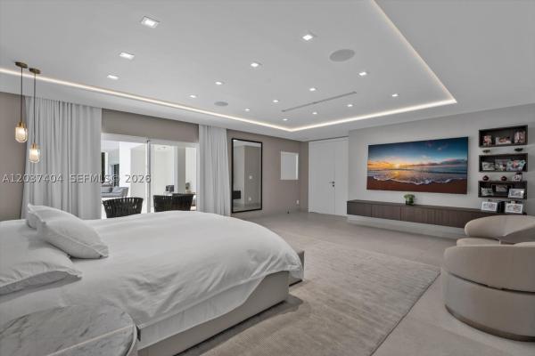 Golden Isles, 431 Layne Blvd, Hallandale Beach, Florida 33009, image 1
