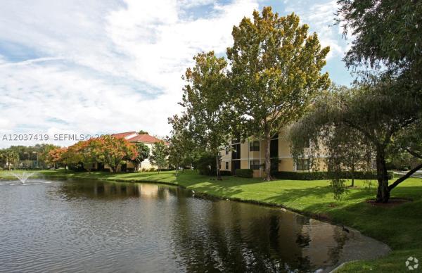 Grand Marquis, 10131 W Sunrise Blvd #106, Plantation, Florida 33322, image 2