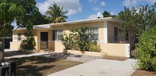 1079 NW 112th Ter, Unincorporated Dade County, Florida 33168, image 2