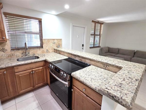 Casa Verano, 2400 NE 10th St #104, Pompano Beach, Florida 33062, image 2