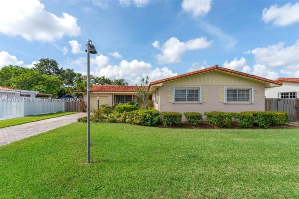 10842 SW 33rd St, Unincorporated Dade County, Florida 33165, image 3