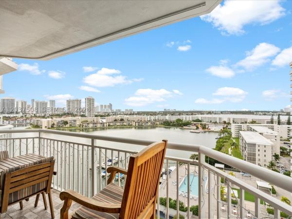 Del Prado, 18071 Biscayne Blvd #1401-3, Aventura, Florida 33160, image 2