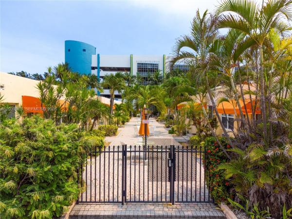 336 Arthur St #118, Hollywood, Florida 33019, image 1