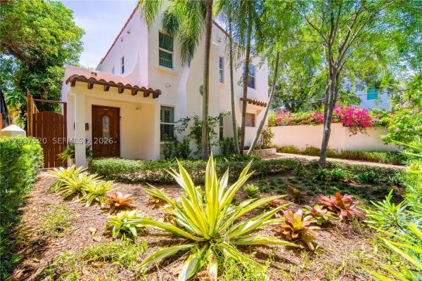 Crystal Bluff, 3514 Crystal Ct, Miami, Florida 33133, image 2