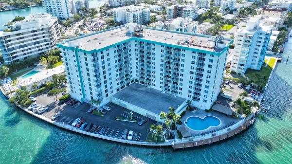 Island Pointe, 10350 W Bay Harbor Dr #4T, Bay Harbor Islands, Florida 33154, image 1