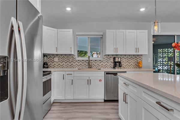 Robertson Park, 204 SW 19th Ave, Fort Lauderdale, Florida 33312, image 3