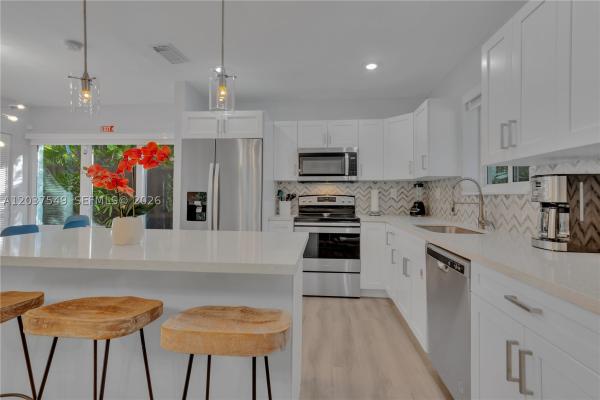 Robertson Park, 204 SW 19th Ave, Fort Lauderdale, Florida 33312, image 1