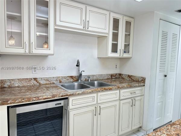 802 NW 87th Ave #315, Unincorporated Dade County, Florida 33172, image 3