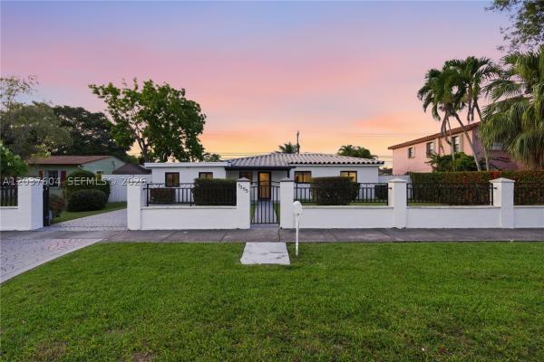 7395 SW 39th St, Unincorporated Dade County, Florida 33155, image 1