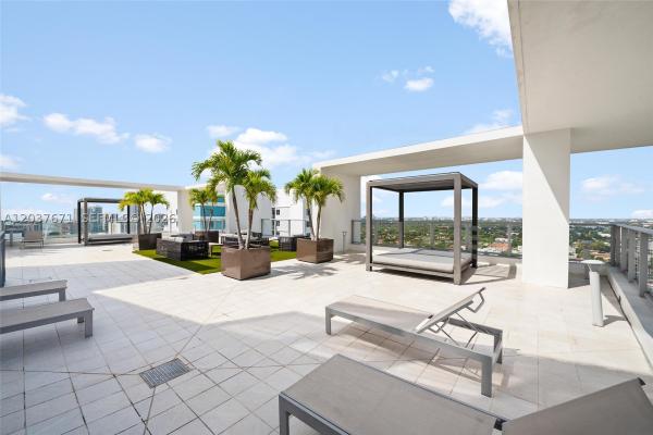 Brickell Ten, 1010 SW 2nd Ave #1709, Miami, Florida 33130, image 2