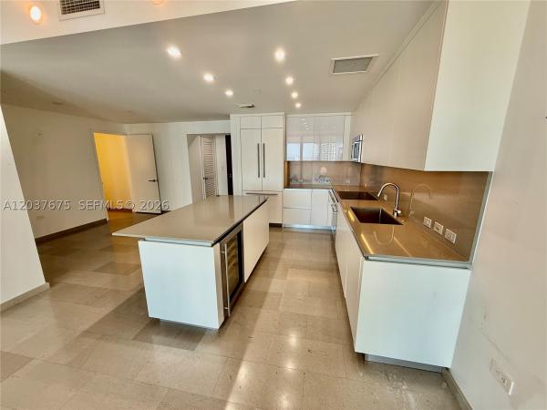 Reach Brickell City Centre, 68 SE 6th St #2707, Miami, Florida 33131, image 2