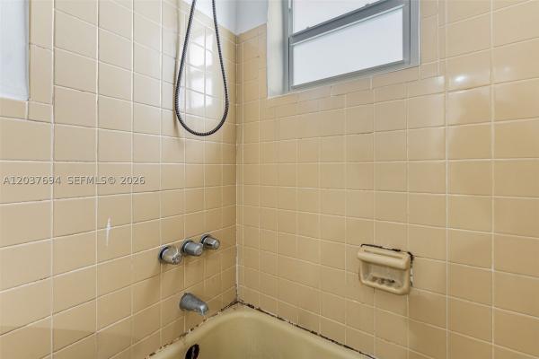 Bemar Patio, 1100 W 35th St #23, Hialeah, Florida 33012, image 2