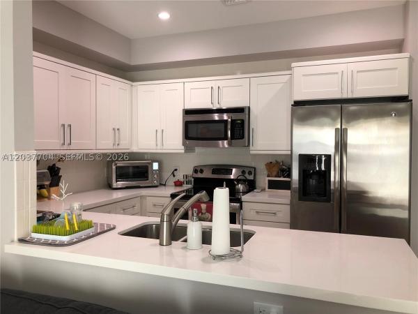 Bella Villagio, 33 SE 3rd Ave, Hallandale Beach, Florida 33009, image 1