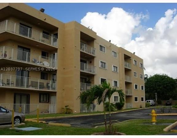 8500 NW 8th St #303, Unincorporated Dade County, Florida 33126, image 3