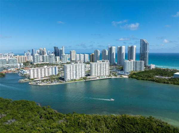 Arlen House West, 500 Bayview Dr #1520, Sunny Isles Beach, Florida 33160, image 2