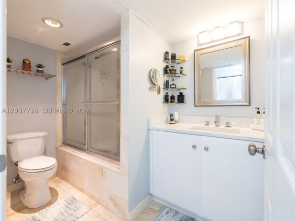 Arlen House West, 500 Bayview Dr #1520, Sunny Isles Beach, Florida 33160, image 3