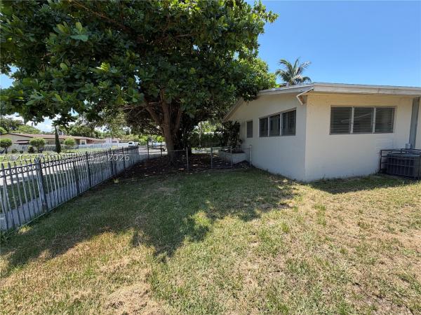 17805 NE 7th Ct, Unincorporated Dade County, Florida 33162, image 1