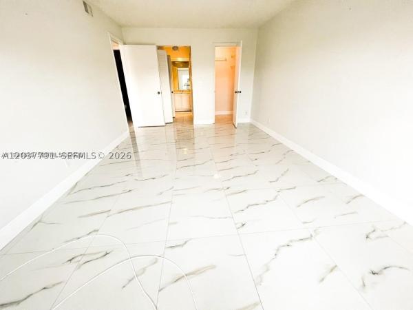Bay Colony Club, 6395 Bay Club Dr #4, Fort Lauderdale, Florida 33308, image 2