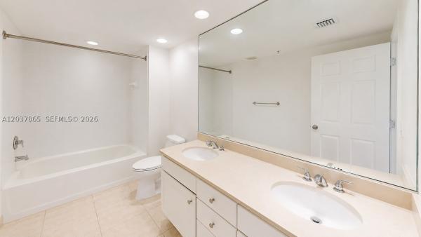Cite On The Bay East, 2000 N Bayshore Dr #1509, Miami, Florida 33137, image 2