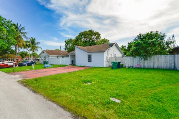 15216 SW 112th Pl, Unincorporated Dade County, Florida 33157, image 3