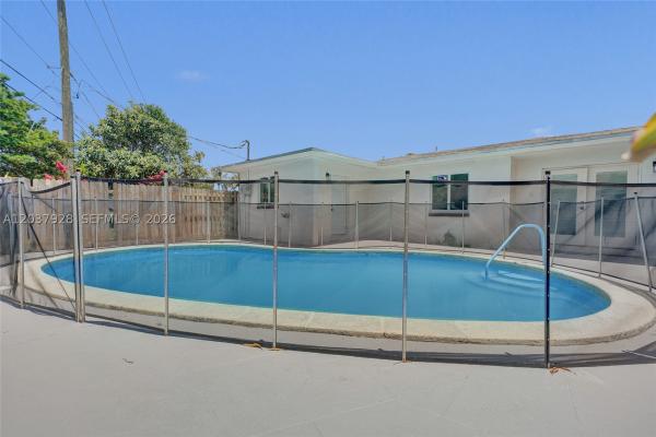 Oakland Park No HOA, 2343 NW 28th St #1-2, Oakland Park, Florida 33313, image 2