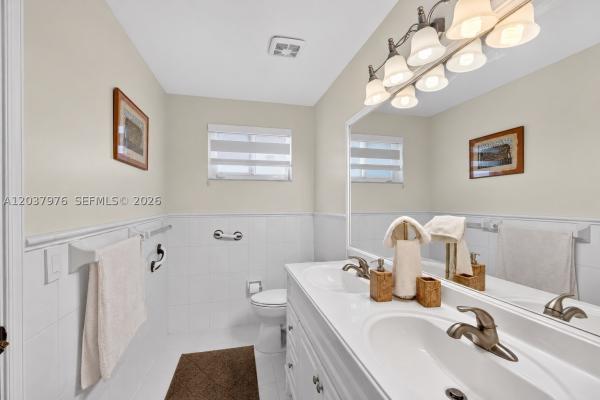 18536 NW 56th Pl, Miami Gardens, Florida 33055, image 2