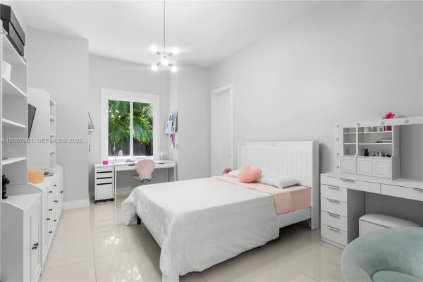 Biscayne Park Estates, 11900 Griffing Blvd, Biscayne Park, Florida 33161, image 1