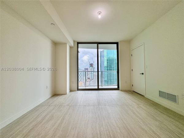 77 SE 5th St #4002, Miami, Florida 33131, image 2