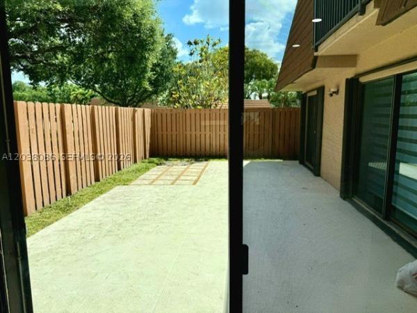 Camelot Gardens, 2565 Garden Ct, Cooper City, Florida 33026, image 2