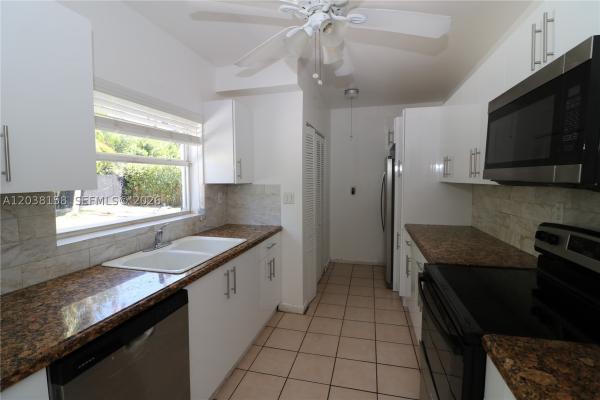 8025 SW 62nd Pl, Unincorporated Dade County, Florida 33143, image 1