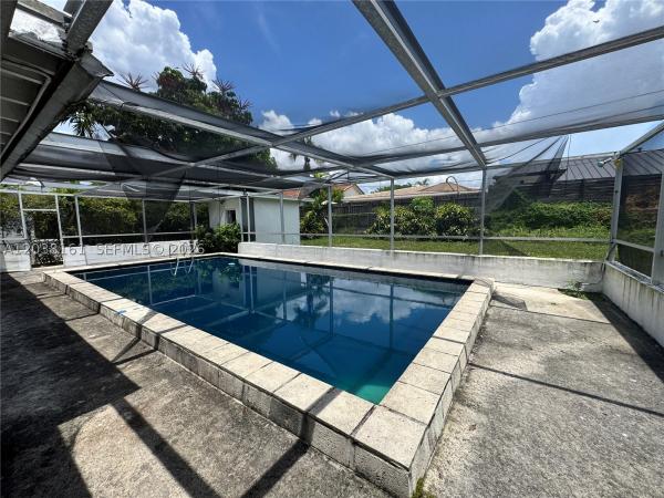 6121 SW 26th St, Unincorporated Dade County, Florida 33155, image 2