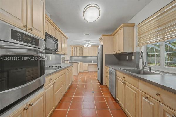 Charlotte Estates, 16842 SW Sw 79th Pl, Palmetto Bay, Florida 33157, image 2