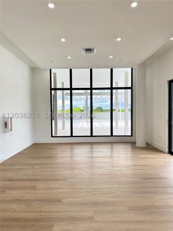 2479 NE 192nd St #306, Unincorporated Dade County, Florida 33180, image 2